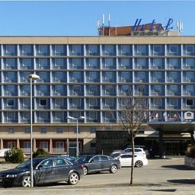 Newark Airport hotel parking